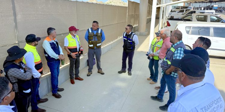 ANALIZAN ESTRATEGIAS DE MOVILIDAD Y SEGURIDAD EN LA ZONA DE OBRA DEL PASO A DESNIVEL EN SAN JOSÉ DEL CABO