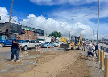       REALIZAN JORNADA EMERGENTE DE BACHEO EN EL VADO DE SANTA ROSA, EN SAN JOSÉ DEL CABO