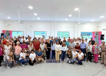 MÁS DE 80 ADULTOS MAYORES PARTICIPARON EN EL TALLER “ENVEJECIMIENTO SALUDABLE” EN MIRAFLORES