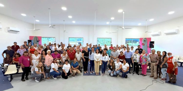 MÁS DE 80 ADULTOS MAYORES PARTICIPARON EN EL TALLER “ENVEJECIMIENTO SALUDABLE” EN MIRAFLORES