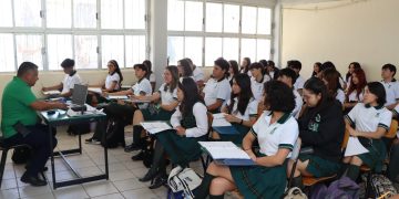 RECONOCE CASTRO COSIÓ EL TRABAJO DEL ICATEBCS EN BENEFICIO DE LA POBLACIÓN SUDCALIFORNIANA