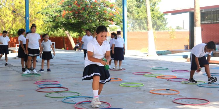 RECIBEN MÁS DE 89 MIL ESTUDIANTES DE BCS ENSEÑANZA DE EDUCACIÓN FÍSICA