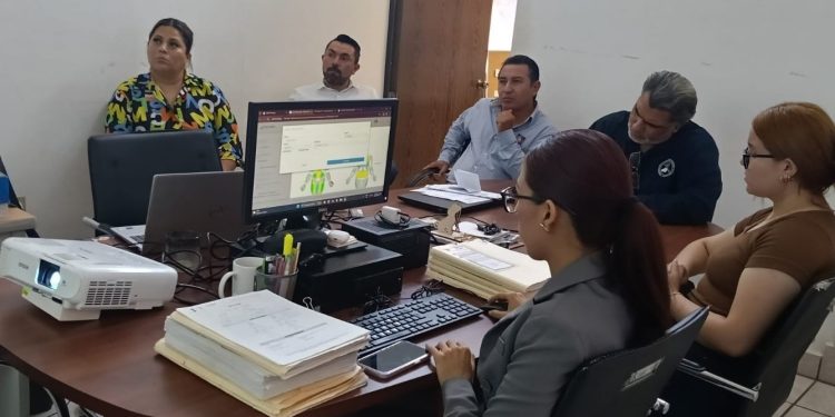 RECONOCE CASTRO COSIÓ EL TRABAJO DEL ICATEBCS EN BENEFICIO DE LA POBLACIÓN SUDCALIFORNIANA