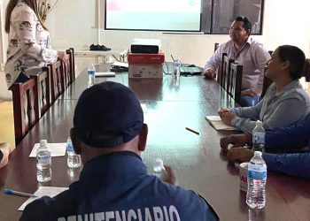 PERSONAL PENITENCIARIO DE LA PAZ RECIBE CAPACITACIÓN EN DERECHOS HUMANOS