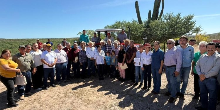 GOBERNADOR VCC BENEFICIA A FAMILIA DE EL IHUAGIL EN CÓMODÚ CON APOYOS PRODUCTIVOS
