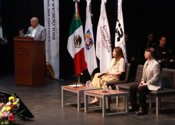 GOBERNADOR VÍCTOR CASTRO RECONOCE 50 AÑOS DE APORTACIÓN CIENTÍFICA DEL CIBNOR