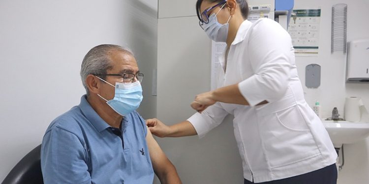 EVALÚAN GOBIERNO DEL ESTADO Y CFE PROGRESO DE PROYECTOS DE ENERGÍA LIMPIA EN BCS