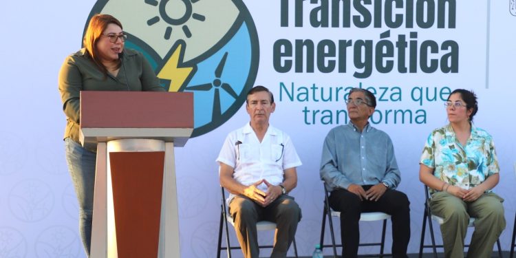 ICATEBCS ENTREGA PRIMEROS RECONOCIMIENTOS OFICIALES DE COMPETENCIAS LABORALES