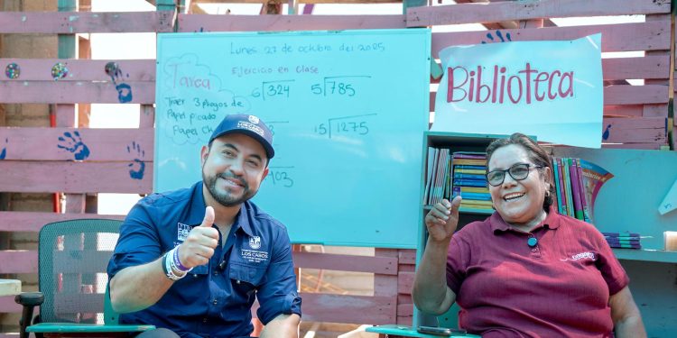 VISITA ALCALDE CHRISTIAN AGÚNDEZ   ESCUELA COMUNITARIA CONAFE EN ALTOS DE MIRANDA