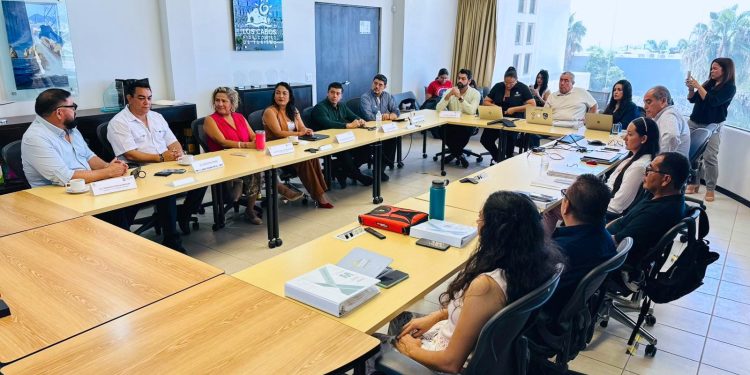 CERTIFICAN A 24 MIPYMES DE LOS CABOS CON EL DISTINTIVO MODERNIZA