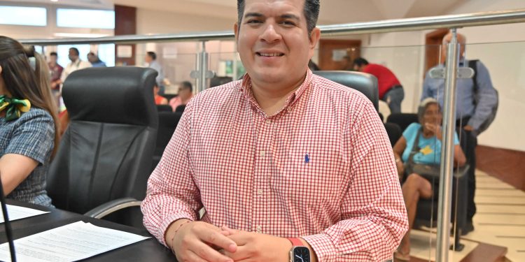 MODIFICAN MODALIDAD DEL PARLAMENTO JUVENIL SUDCALIFORNIANO