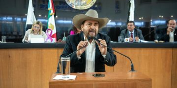 MODIFICAN DECRETO DE LA MEDALLA ROSAURA ZAPATA PARA RECONOCER TAMBIÉN A PERSONAL ADMINISTRATIVO Y DE APOYO