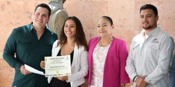 ENTREGA AYUNTAMIENTO DE LOS CABOS APOYOS ECONÓMICOS ASISTENCIALES A LA CIUDADANÍA