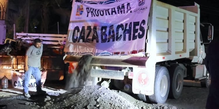 GOBIERNO MUNICIPAL REFUERZA MANTENIMIENTO VIAL CON 12 CUADRILLAS ESPECIALES EN VIALIDADES PRINCIPALES Y EN LA TRANSPENINSULAR