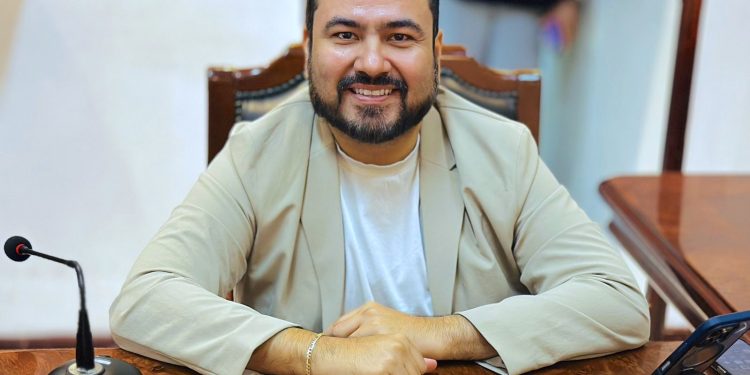 RECONOCE REGIDOR JOSÉ MANUEL LARUMBE AVANCES EN MATERIA DE SALUD Y OBRA PÚBLICA EN LOS CABOS