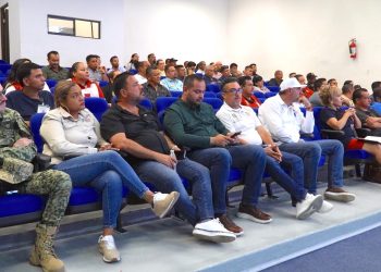 IMPARTEN CONFERENCIA MAGISTRAL SOBRE SISMOS EN MATERIA DE PREVENCIÓN PARA LA POBLACIÓN DE LOS CABOS