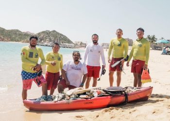 REALIZA ZOFEMAT JORNADA DE LIMPIEZA SUBACUÁTICA EN LA BAHÍA EL MÉDANO