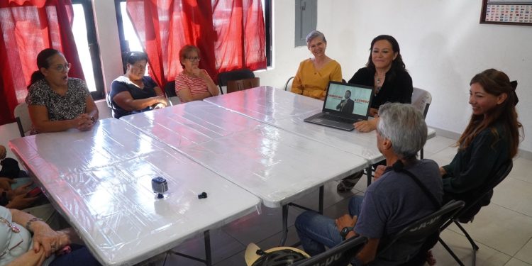 AYUNTAMIENTO DE LOS CABOS IMPULSA ACTIVIDADES DE PREVENCIÓN CONTRA EL CÁNCER DE MAMA : MES ROSA