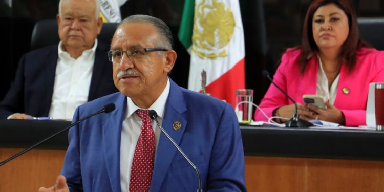 RECTOR DE LA UABCS PARTICIPA EN CONMEMORACIÓN POR LOS 51 AÑOS DE LA CONVERSIÓN DE BAJA CALIFORNIA SUR EN ESTADO LIBRE Y SOBERANO