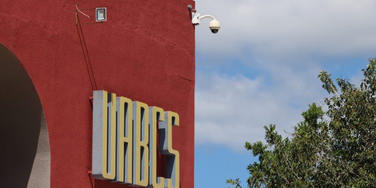 UABCS REFUERZA SEGURIDAD EN SUS ESPACIOS UNIVERSITARIOS AMPLIANDO SU SISTEMA INTEGRAL DE VIDEOVIGILANCIA