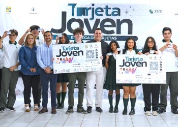 REALIZAN PRIMERA ENTREGA DEL PROGRAMA “ TARJETA JOVEN “ EN CABO SAN LUCAS