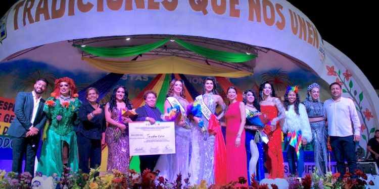 REALIZAN PRIMERA ENTREGA DEL PROGRAMA “ TARJETA JOVEN “ EN CABO SAN LUCAS