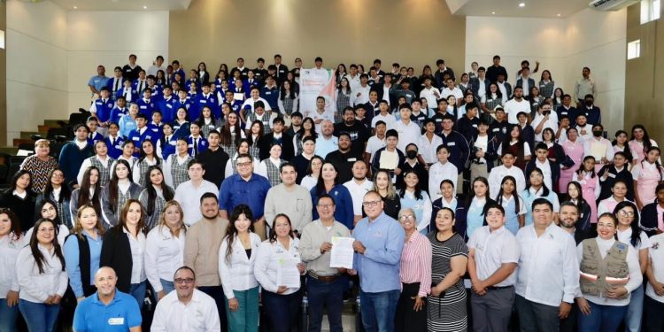 GOBIERNO DE BCS PONE EN MARCHA PAVIMENTACIÓN EN COLONIAS VISTA HERMOSA Y VILLAS DE GUADALUPE EN LA PAZ