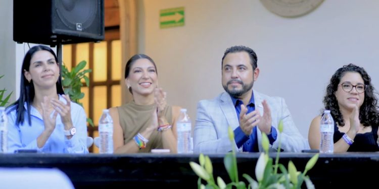 ENCABEZA ALCALDE CHRISTIAN AGÚNDEZ Y PRESIDENTA DEL DIF SOL DELGADO LOS MATRIMONIOS COLECTIVOS 2025 EN LOS CABOS