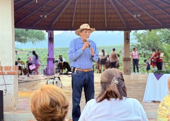 AYUNTAMIENTO DE LOS CABOS IMPLEMENTA BACHEO PARA MEJORAMIENTO DE VIALIDADES EN EL MUNICIPIO