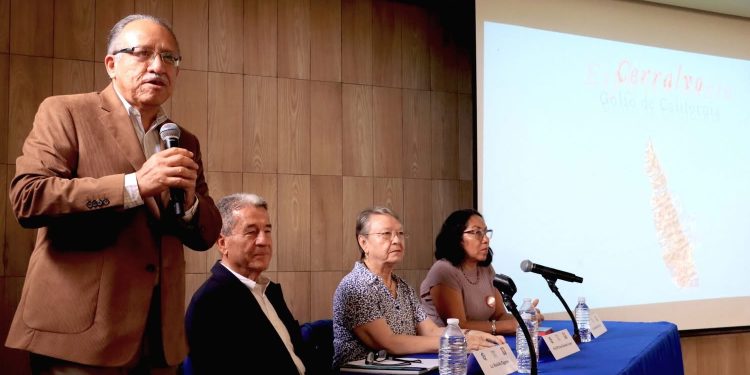 PRESENTAN EN LA UABCS “TIERRA A LA VISTA: 50 ISLAS MEXICANAS”, OBRA QUE CELEBRA LA RIQUEZA NATURAL DEL PAÍS