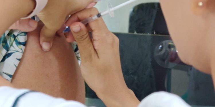 ARRANCA IMSS BAJA CALIFORNIA SUR CAMPAÑA DE VACUNACIÓN POR TEMPORADA INVERNAL