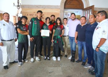 PERSONAL DE SERVICIOS PÚBLICOS REALIZA LIMPIEZA Y MANTENIMIENTO EN LOS PANTEONES DEL MUNICIPIO DE LOS CABOS