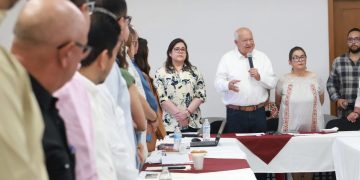 VÍCTOR CASTRO SE REÚNE CON AUTORIDADES INVOLUCRADAS EN LA ESTRATEGIA “ÉCHALE MONTÓN”; RECONOCE RESULTADOS EN COMUNIDADES DE BCS