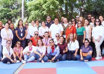 IMPLEMENTA AYUNTAMIENTO DE LOS CABOS EL PROGRAMA “ MOVIENDOTE X TUS DERECHOS “ EN EL MARCO DEL MES ROSA