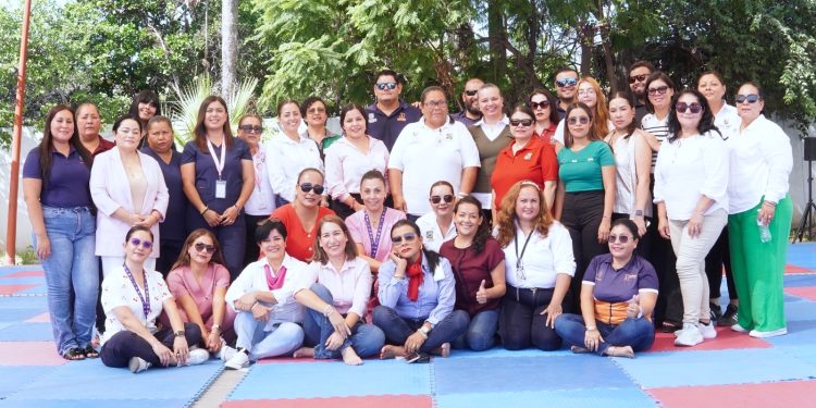 IMPLEMENTA AYUNTAMIENTO DE LOS CABOS EL PROGRAMA “ MOVIENDOTE X TUS DERECHOS “ EN EL MARCO DEL MES ROSA