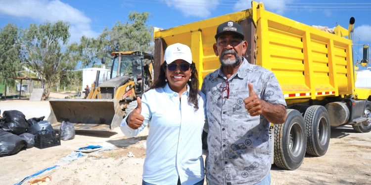 SÚPERVISA DELEGADA DE CABO SAN LUCAS LABORES DE RECOLECCIÓN DE BASURA EN COLONIA FUNDADORES