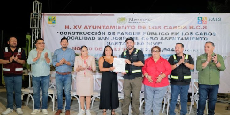 AUTORIDADES MUNICIPALES DAN BANDERAZO DE INICIO A TRES IMPORTANTES OBRAS EN LOS CABOS