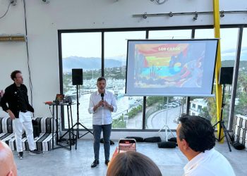 PRESENTAN EN LOS CABOS OBRAS DEL PROYECTO “VIAJEROS CREANDO”, INICIATIVA QUE FUSIONA ARTE, CULTURA Y TURISMO