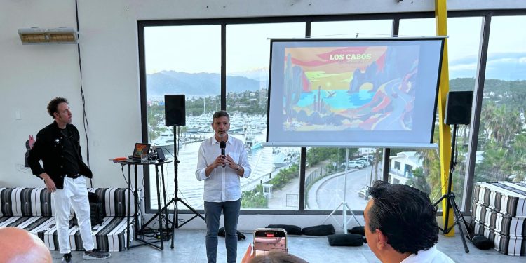 PRESENTAN EN LOS CABOS OBRAS DEL PROYECTO “VIAJEROS CREANDO”, INICIATIVA QUE FUSIONA ARTE, CULTURA Y TURISMO