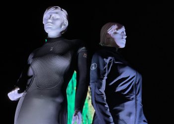 LA PAZ SE POSICIONA COMO LÍDER INTERNACIONAL EN BUCEO CON TRAJE SOSTENIBLE “XENOS”