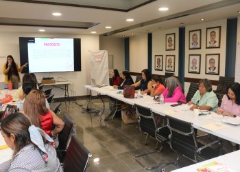 CAPACITAN A SUPERVISORAS Y JEFAS DE SECTOR PARA FORTALECER LA EDUCACIÓN PREESCOLAR EN BCS