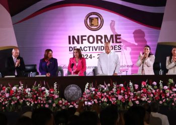 ACUDE GOBERNADOR VÍCTOR CASTRO AL  INFORME DE ACTIVIDADES DEL PODER JUDICIAL