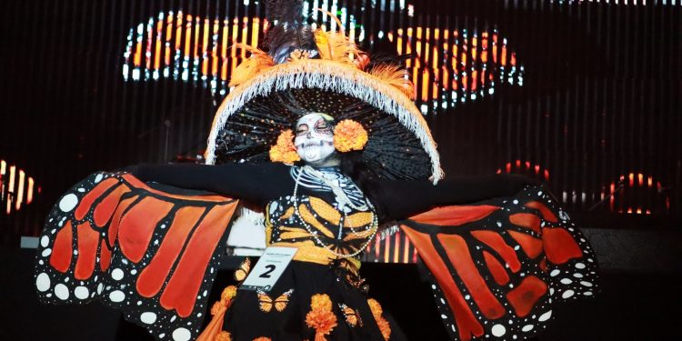 LA PAZ SE POSICIONA COMO LÍDER INTERNACIONAL EN BUCEO CON TRAJE SOSTENIBLE “XENOS”