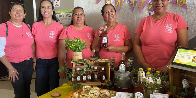 ALCALDESA EDITH AGUILAR PARTICIPA EN EL SEGUNDO ENCUENTRO DE LA MUJER RURAL SUDCALIFORNIANA