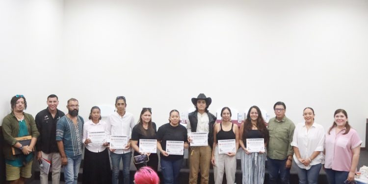 ENTREGA ISC ESTÍMULOS ECONÓMICOS Y RECONOCIMIENTOS A ARTESANAS Y ARTESANOS DE BCS