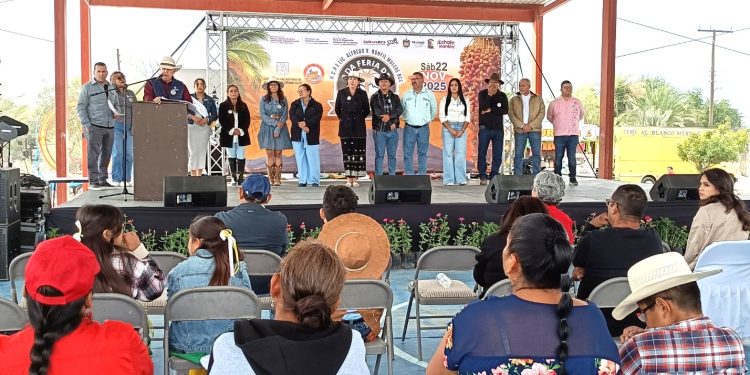 PARTICIPAN MÁS DE MIL DOCENTES DE LA PAZ EN TERCERA CARAVANA ACADÉMICA