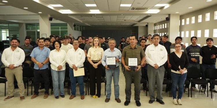 PARTICIPAN MÁS DE MIL DOCENTES DE LA PAZ EN TERCERA CARAVANA ACADÉMICA