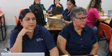 PARTICIPAN MÁS DE MIL DOCENTES DE LA PAZ EN TERCERA CARAVANA ACADÉMICA