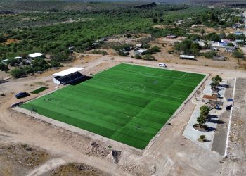 EN BCS PAGAN A DEPORTISTA Y A ENTRENADOR GANADORES DEL PREMIO ESTATAL DEL DEPORTE 2025