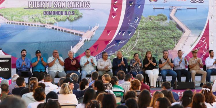ENTREGA VCC LA RECONSTRUCCIÓN DEL MUELLE TURÍSTICO DE PUERTO SAN CARLOS